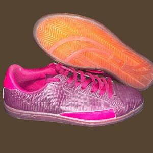 Puma Textured Burgundy Sneakers